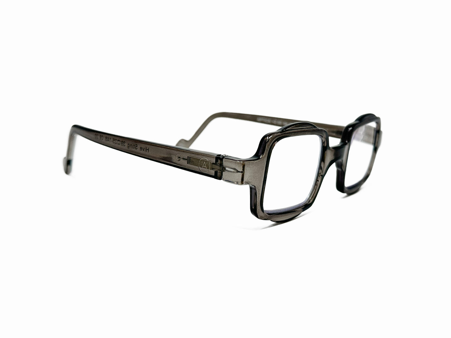 Aptica square reading glass with half-circle shape on top and bottom . Model: Hive. Color: Silver Nube - Grey, Semi-transparent. Side view.