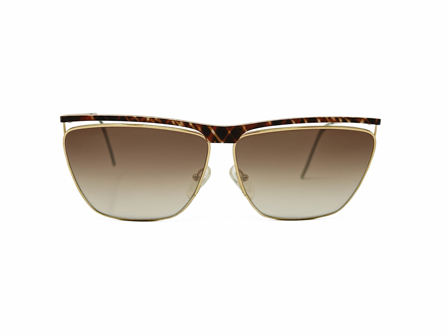 Nino Raw by Classic upward-angled rectangular sunglass. Model: Suntrend 303. Color: Brown - Brown plaid pattern with gold metal trim and brown gradient lenses. Front view. 