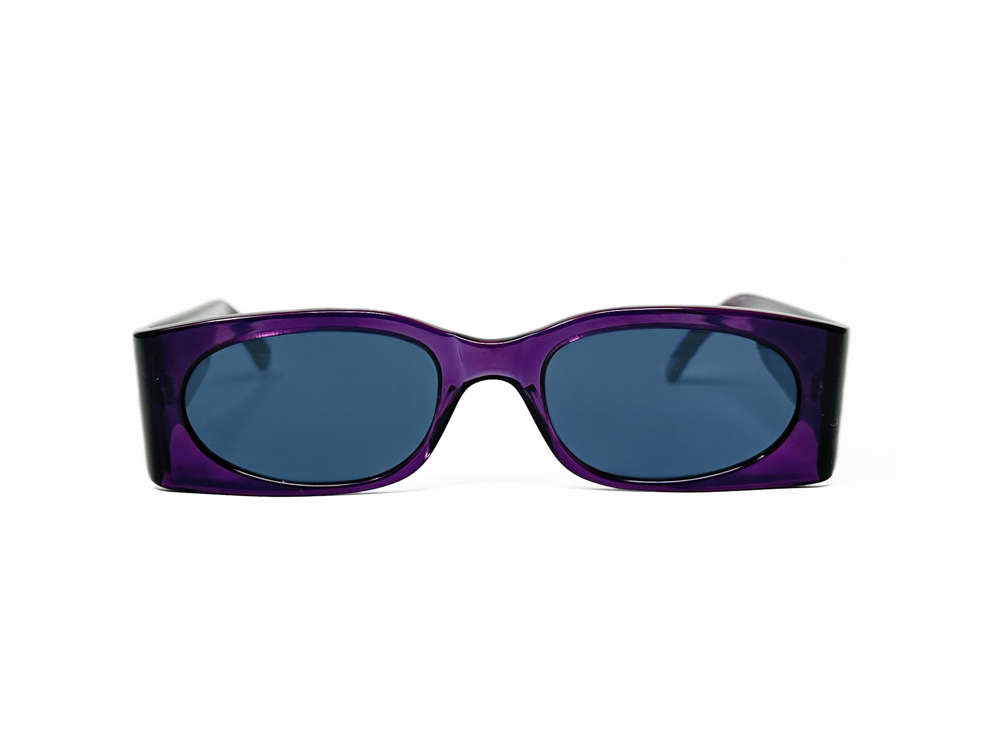 Kador rectangular acetate sunglasses with oval lenses. Model: DF2012. Color: DBA 1363 - Semi-transparent purple. Front