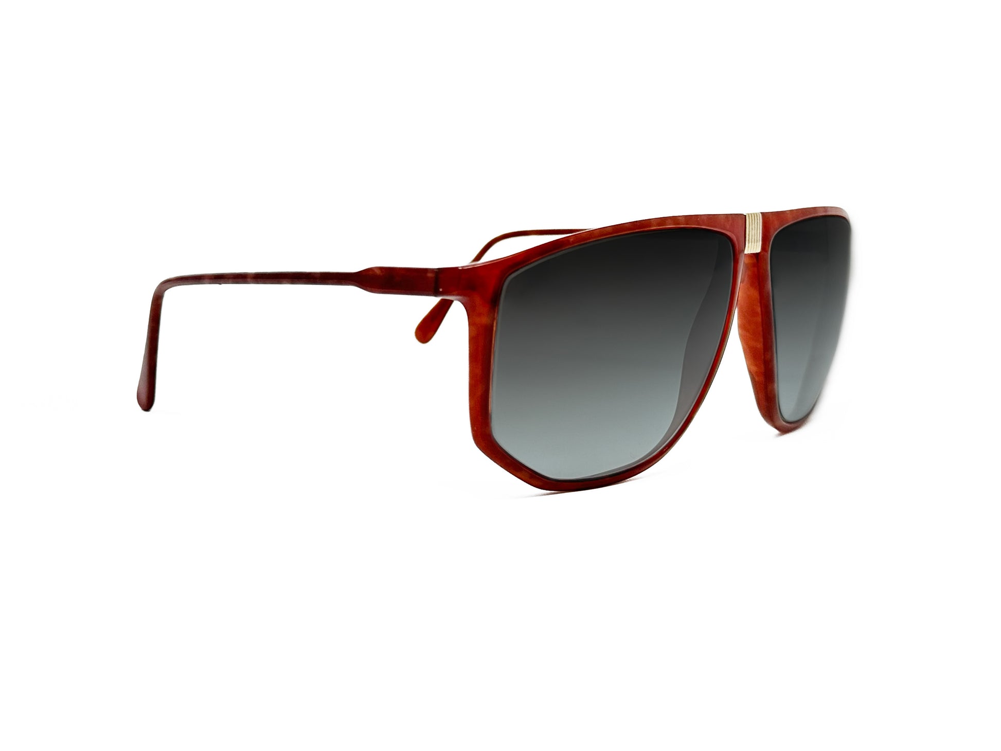 Silhouette oversized, angled aviator style sunglass. Model: 4022. Color: 1258 - Red with gold piece at top of bridge. Side view. 