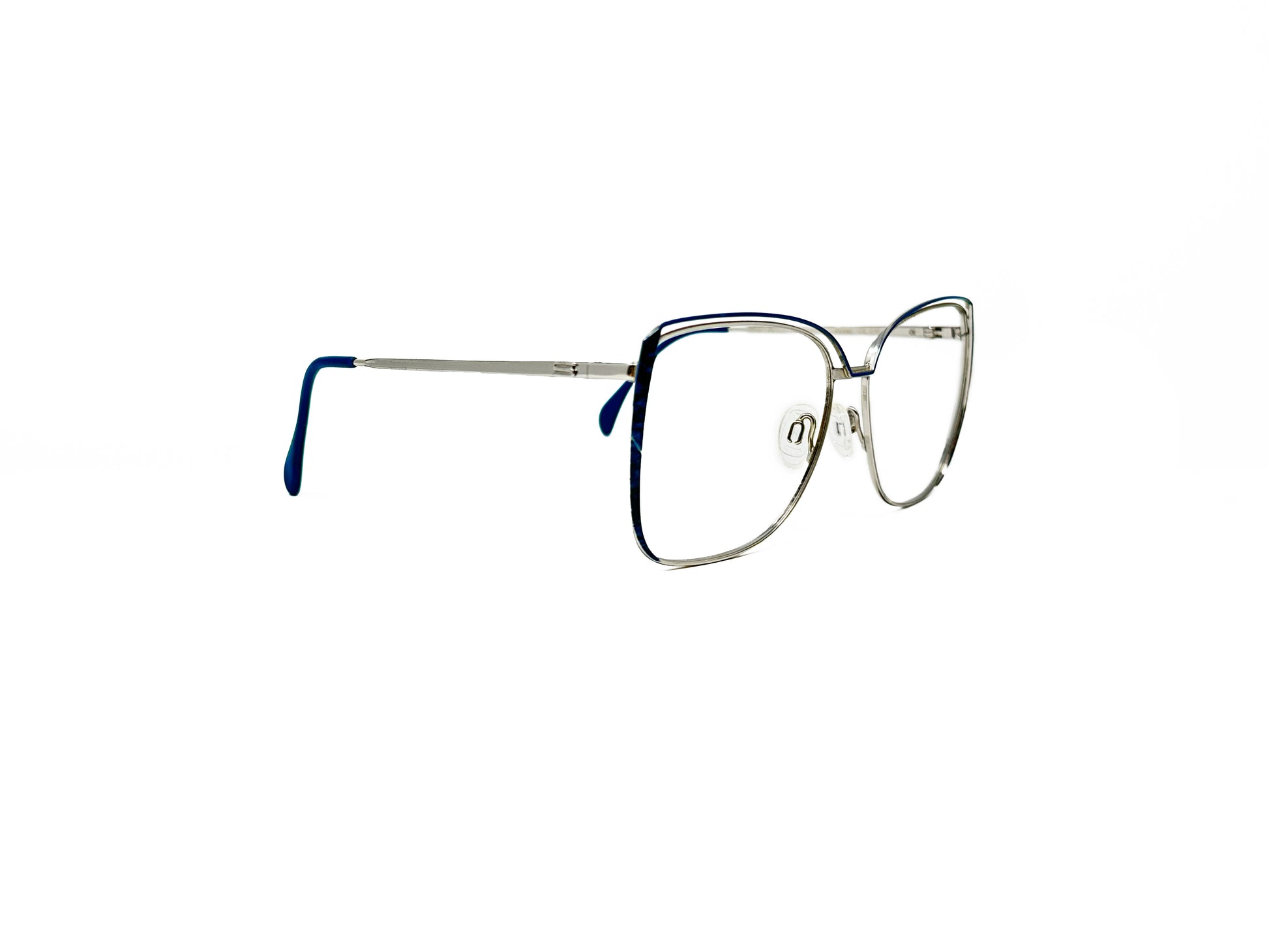Silhouette metal, butterfly optical frame. Model: 6045. Color: 4246 - Blue trim with silver metal. Side view.