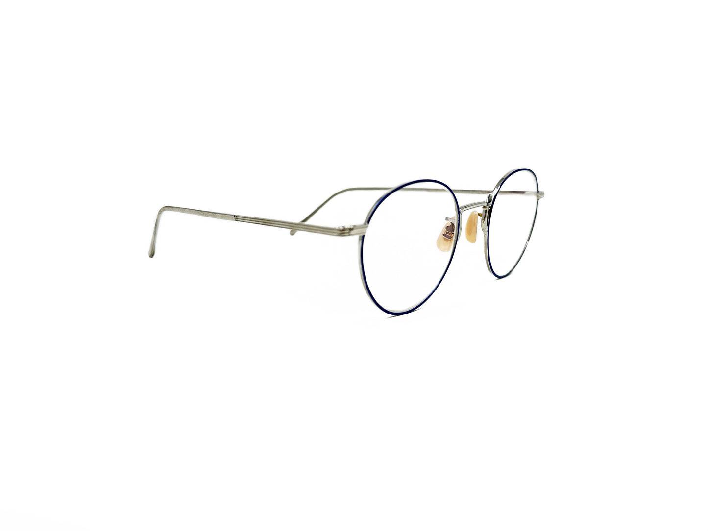 Kala Eyewear round metal optical frame. Model: Edison. Color: SLVB silver. Side view.
